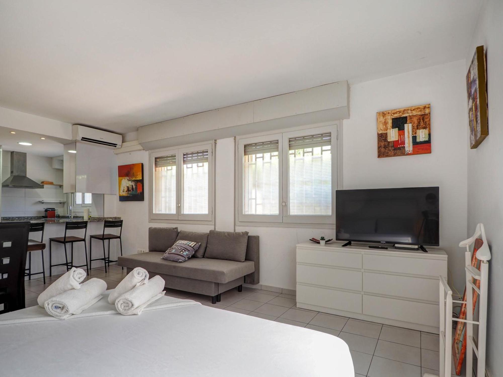 Los Globos Beach Studio By Hello Homes Sitges Eksteriør bilde